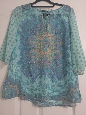 Beautiful Flowy Summer Top